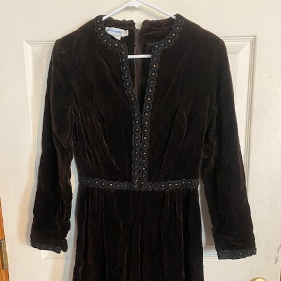 Vintage 1960's Doncaster Velvet Dress - Picture 1 of 8